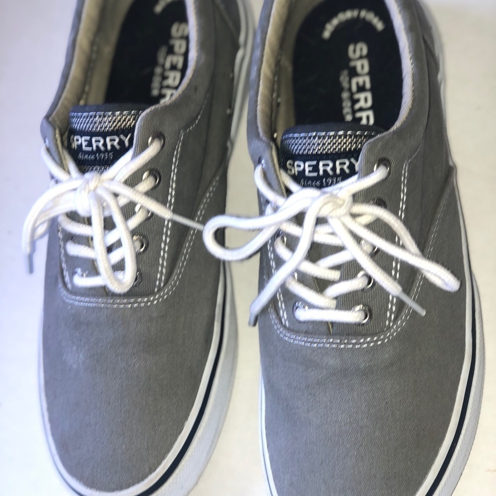 Men’s striped CVO sperry sneaker